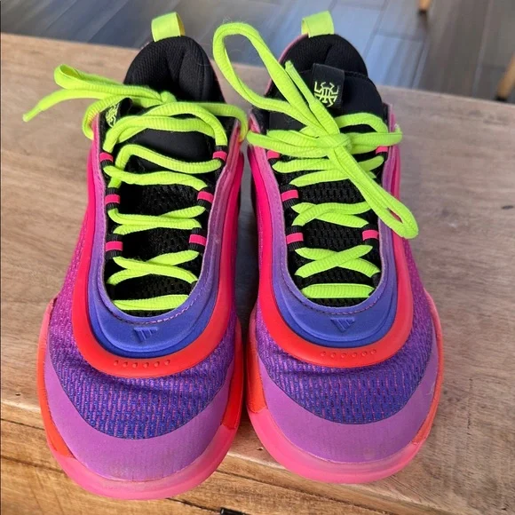 adidas | Shoes | Signature Shoes From Adidas Basketball And Donovan  Mitchell Youth Size 6 | Poshmark